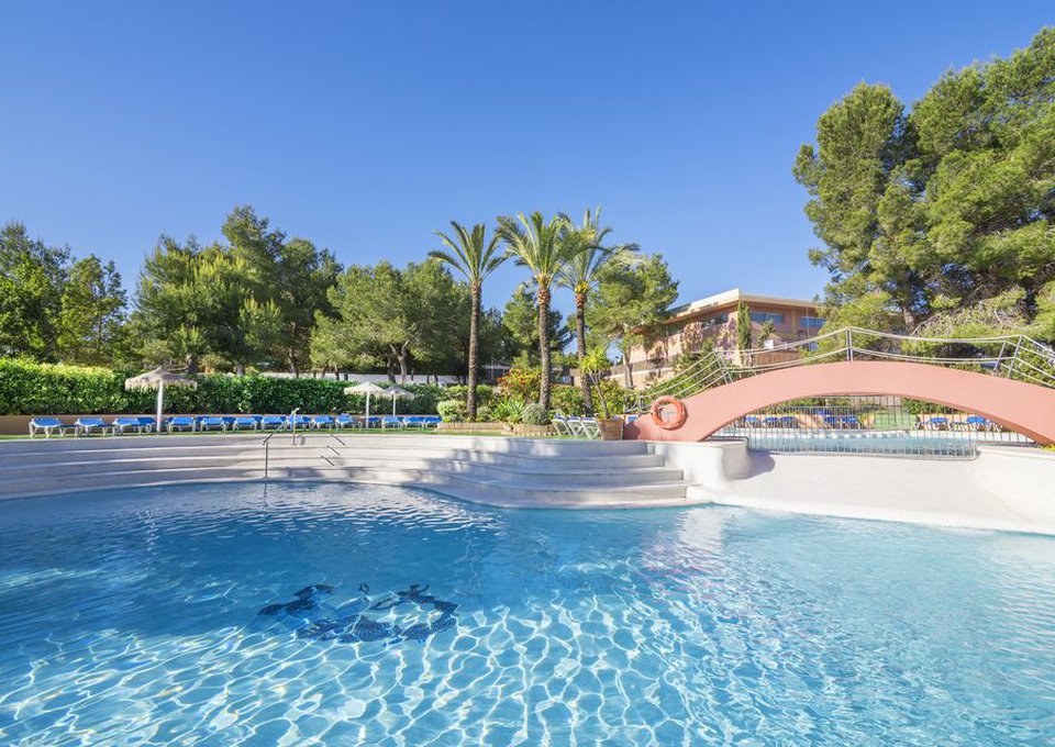 Der Pool Und Die Strände Das Fitness Und Dance Camp Ibiza